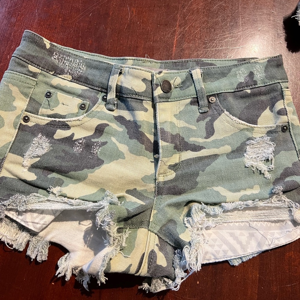 Tractr Distressed Camo Jean Shorts
